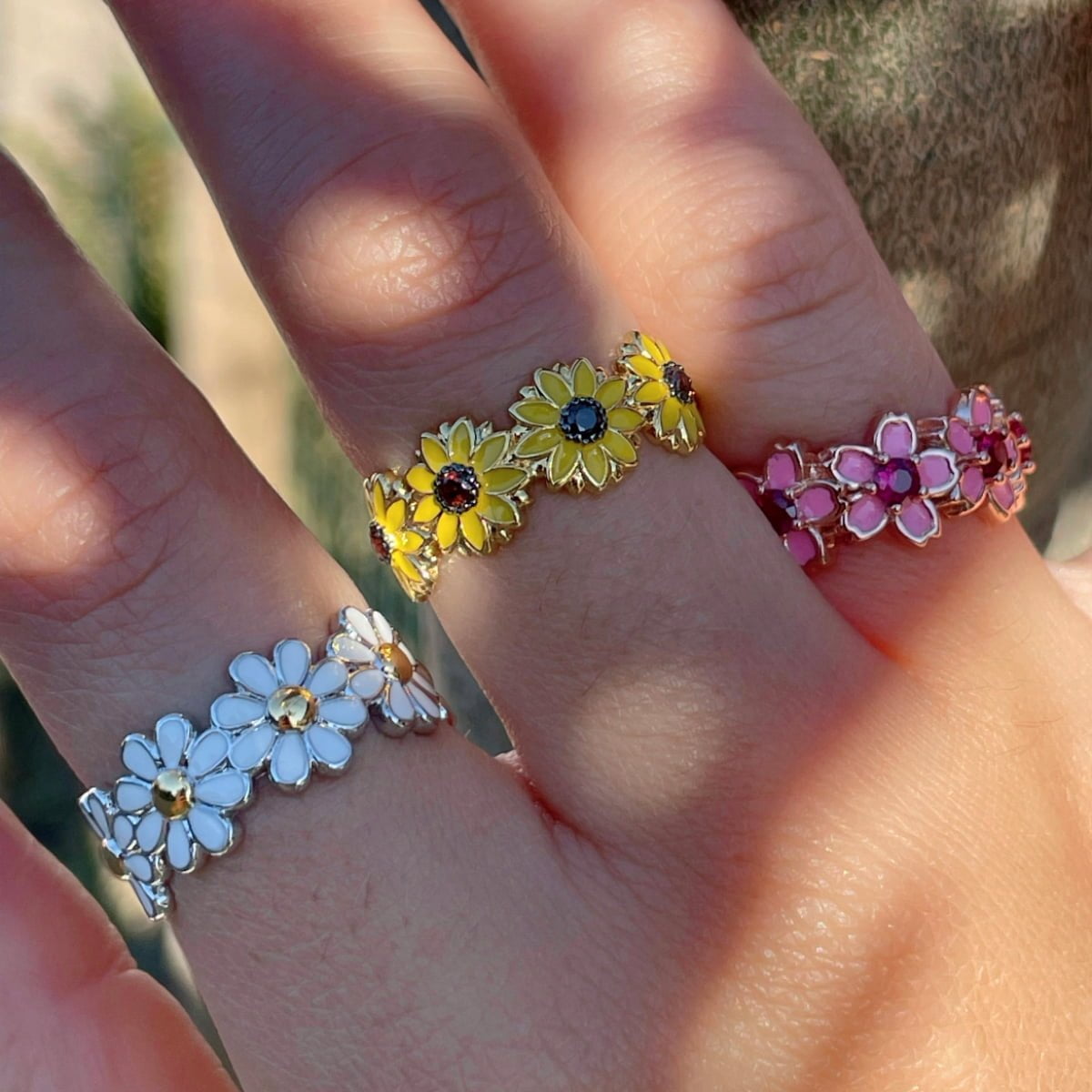 VERETTA ring with sunflowers