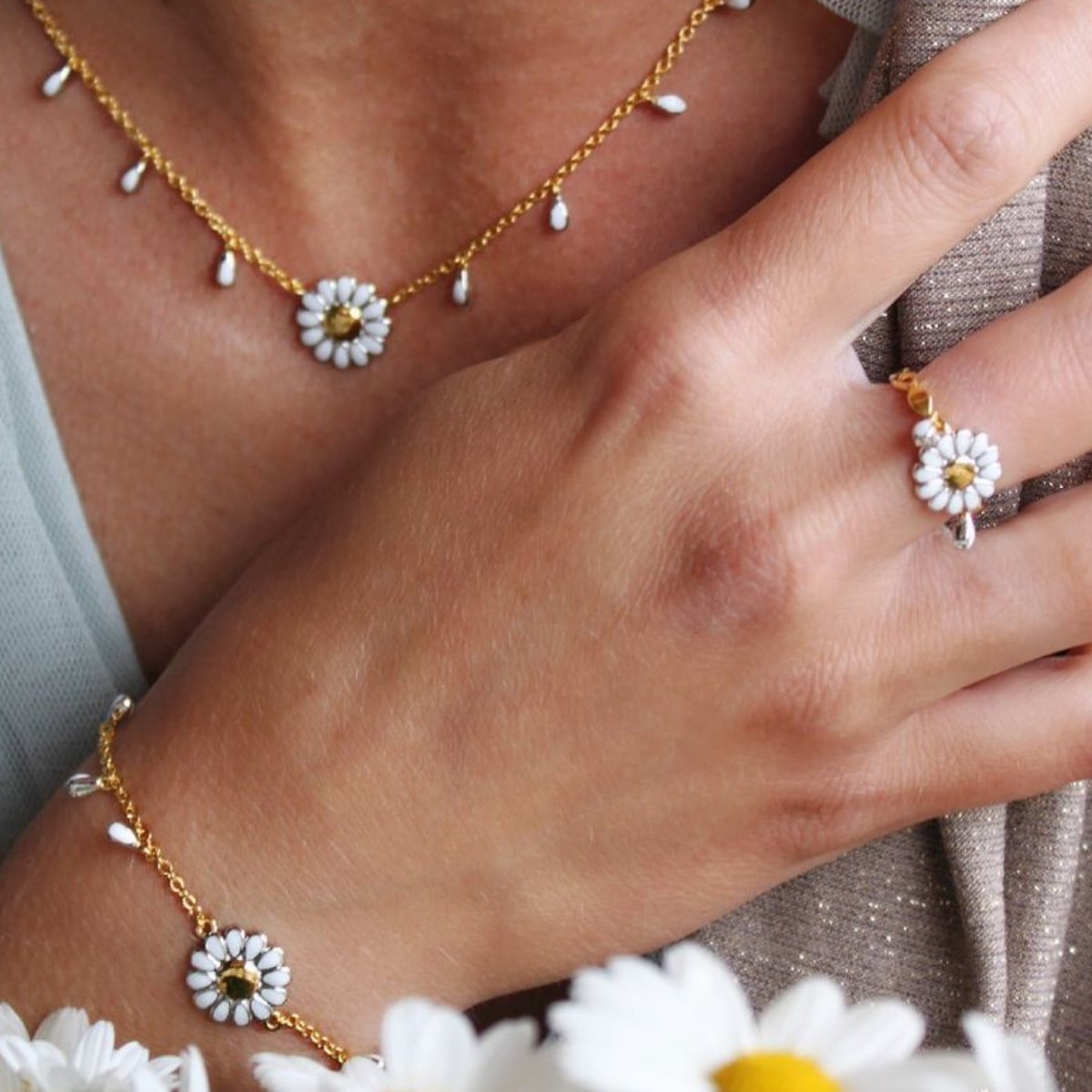 Collana regolabile con Margherita e petali