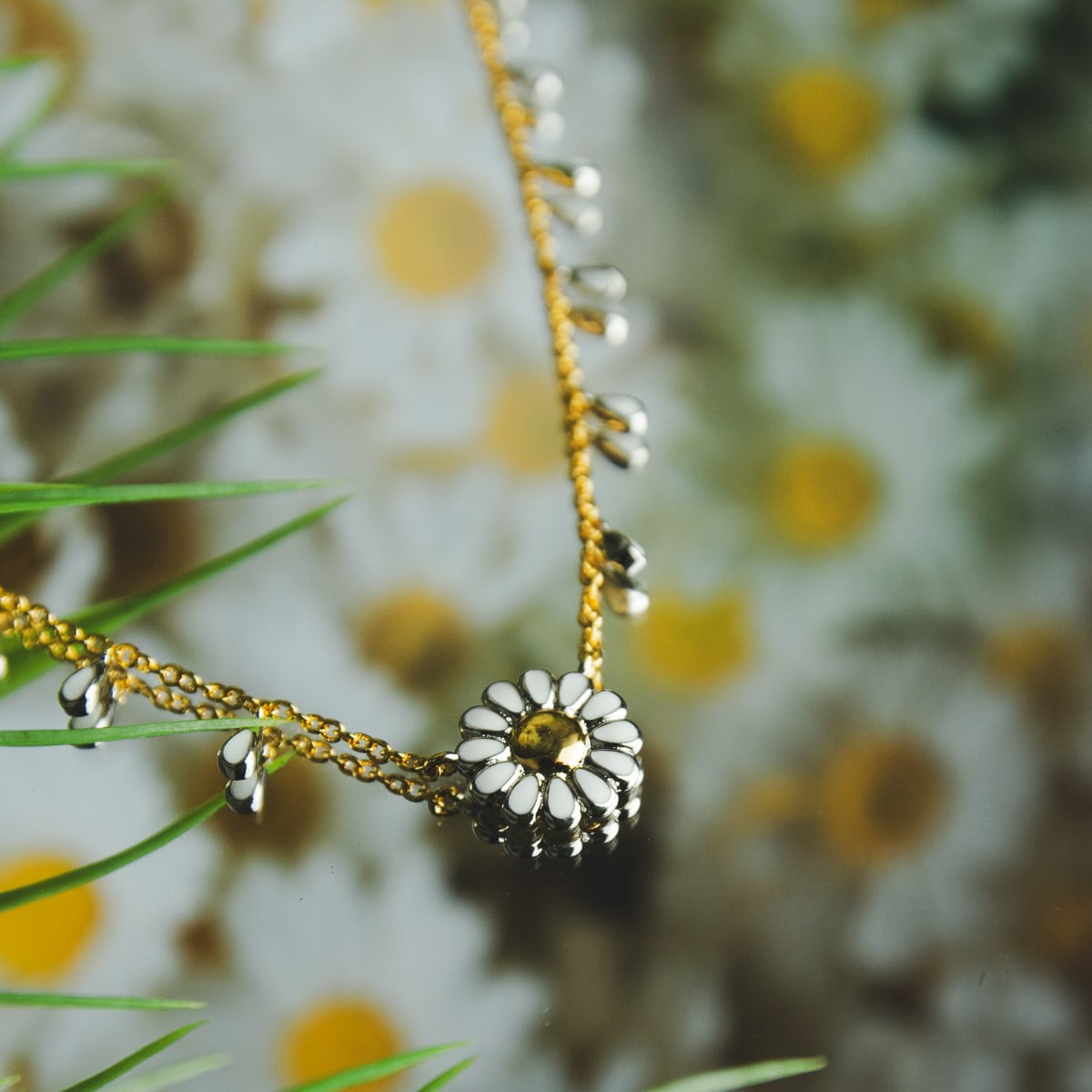 Collana regolabile con Margherita e petali