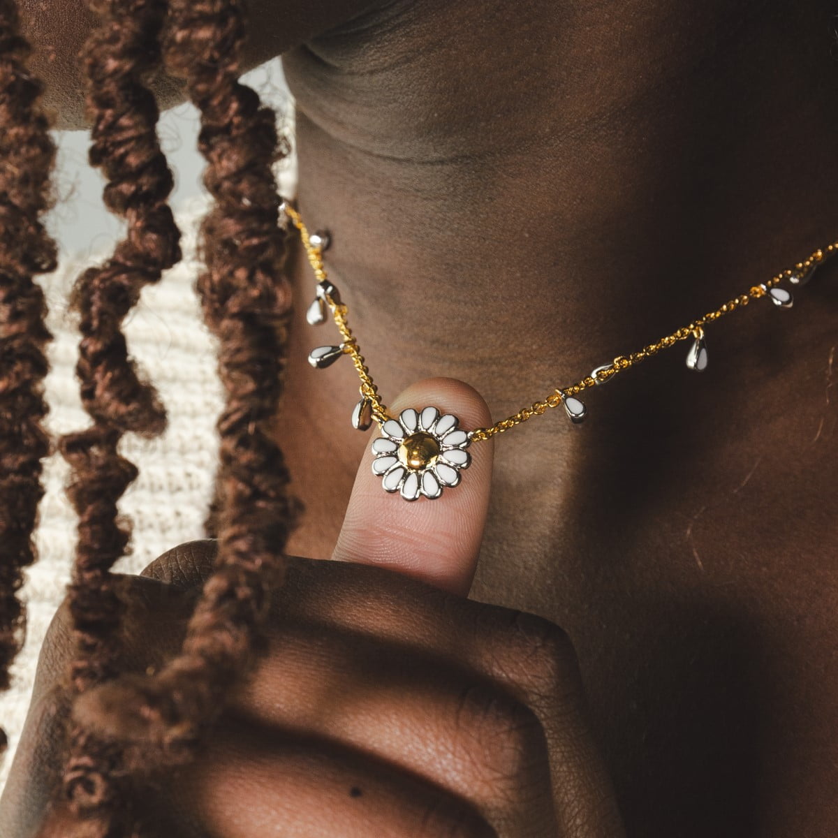 Collana regolabile con Margherita e petali