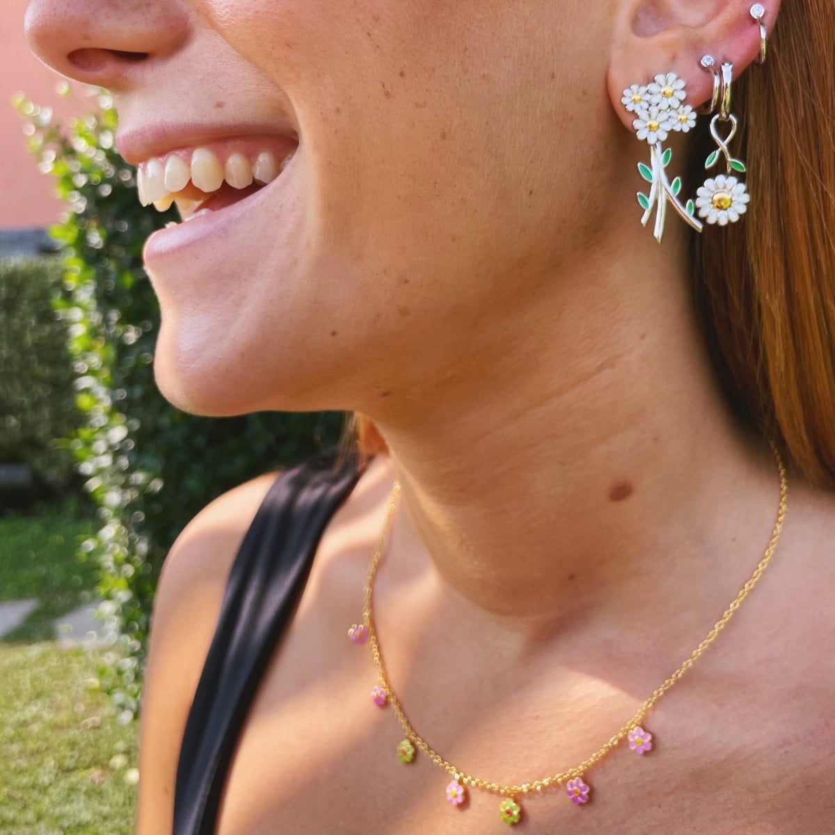 Orecchini STUD con MAZZO di margherite