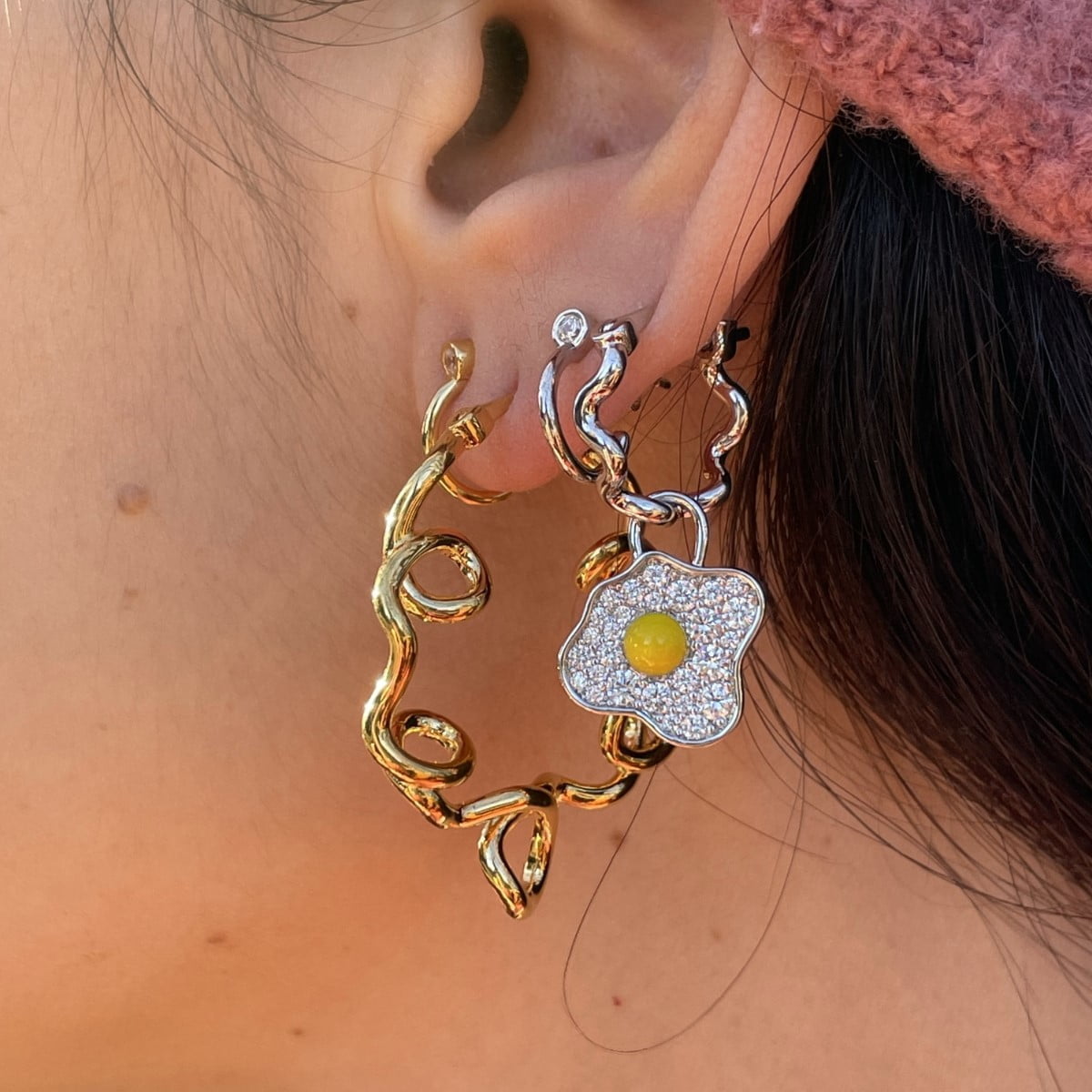 NOODLES hoop earrings