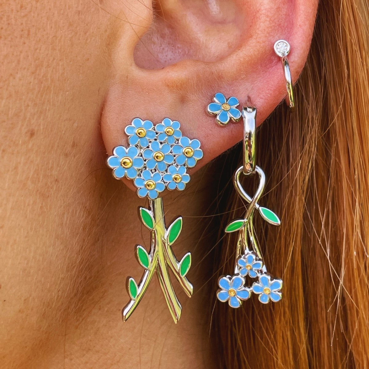STUD earrings with forget-me-not